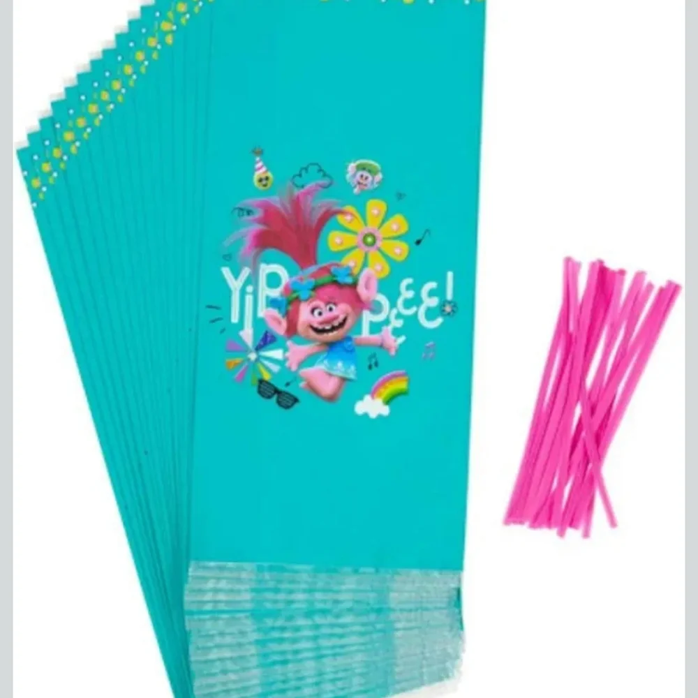 1 Trolls table cover and Set treat bags (16 Pieces In A Bag)